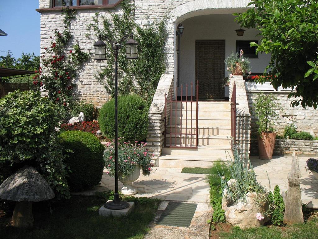 Apartmani Villa Otilija Porec Luaran gambar
